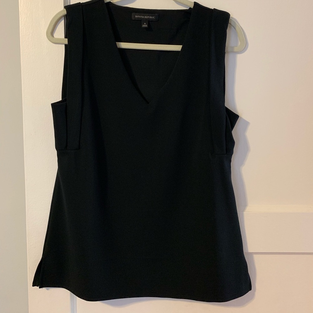 Banana Republic sleeveless top